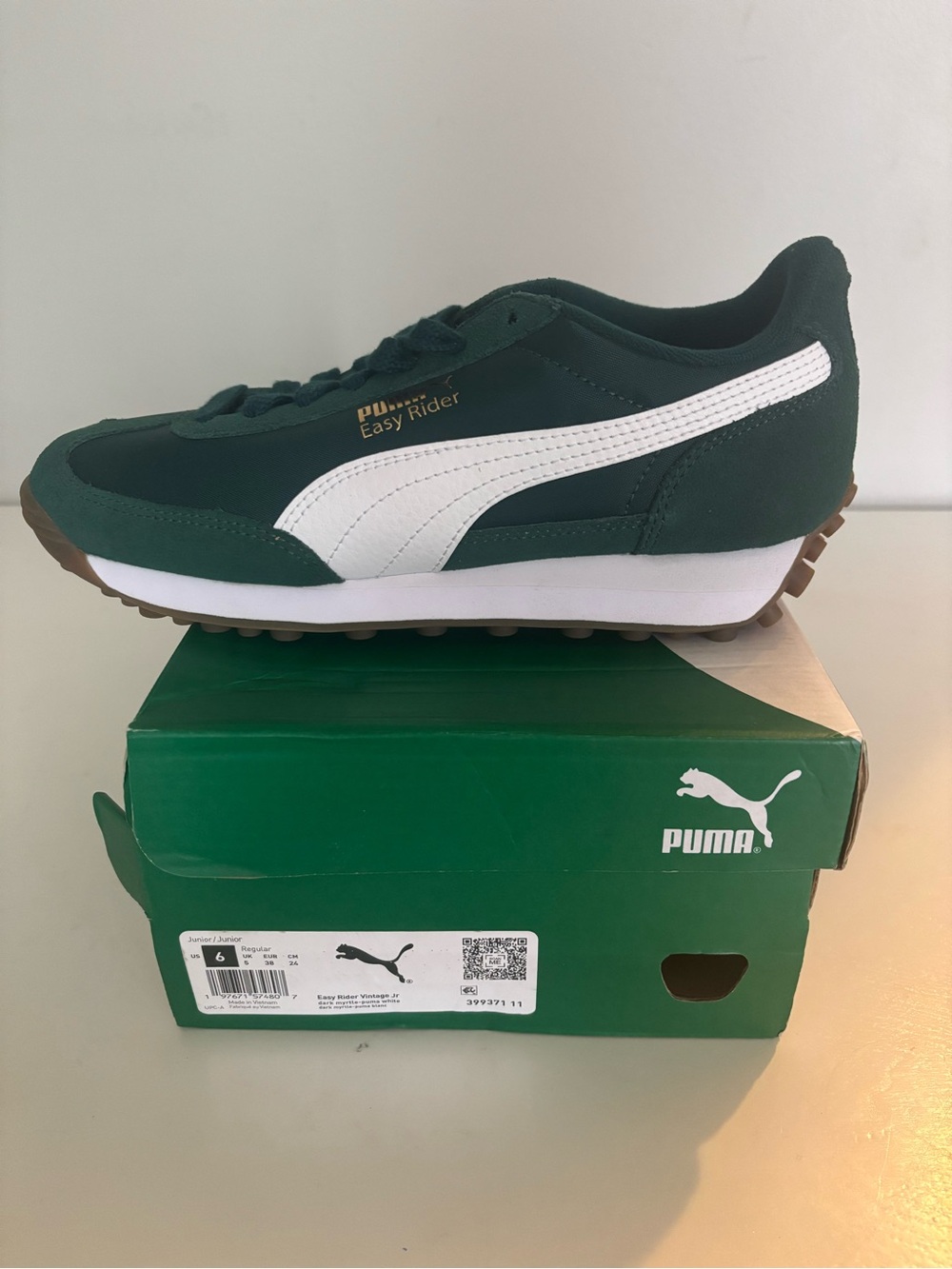 Puma Easy Rider Green & White Retro Runner